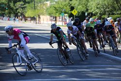 V cyklistickém závodu Nova Cup 2017 zvítězilo družstvo hasičů z Královéhradeckého kraje